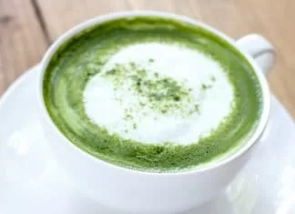 Matcha latte glacé