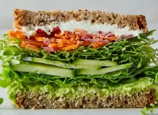 Sandwich végétarien à la californienne