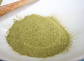 Le henné, une coloration végétale 100 % naturelle qui est aussi un soin capillaire Le henné, une coloration végétale 100 % naturelle qui est aussi un soin capillaire Copyright Moon_Artistik
