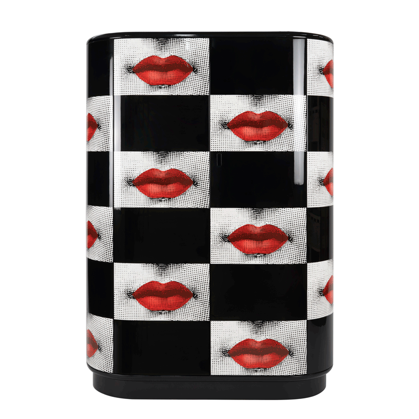 fornasetti s'inspire de la culture pop pour une nouvelle collection d'objets artisanaux