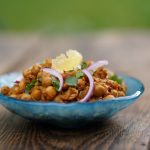 Pois chiches piquants Bhatura et pain moelleux Chole Bhatura