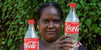 coca-cola n’interdira pas les bouteilles en plastique car ses clients en veulent toujours coca-cola n'interdira pas les bouteilles en plastique car ses clients en veulent toujours