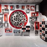 fornasetti s’inspire de la culture pop pour une nouvelle collection d’objets artisanaux fornasetti s