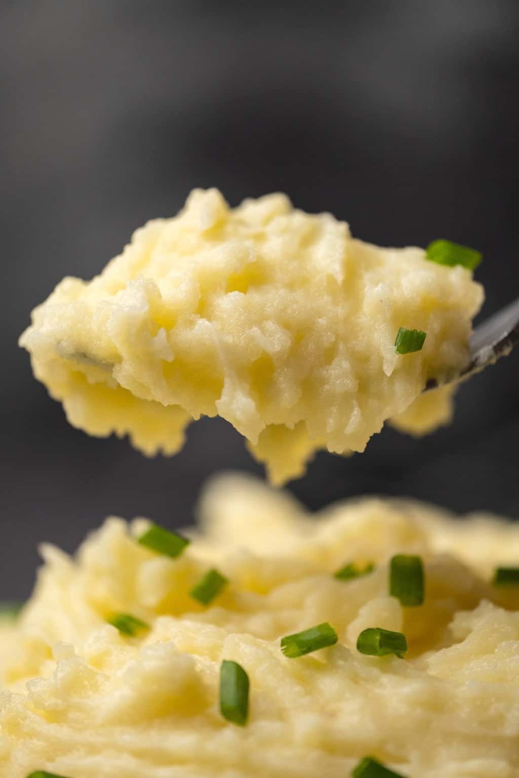 Cuillerée de purée végétalienne. 