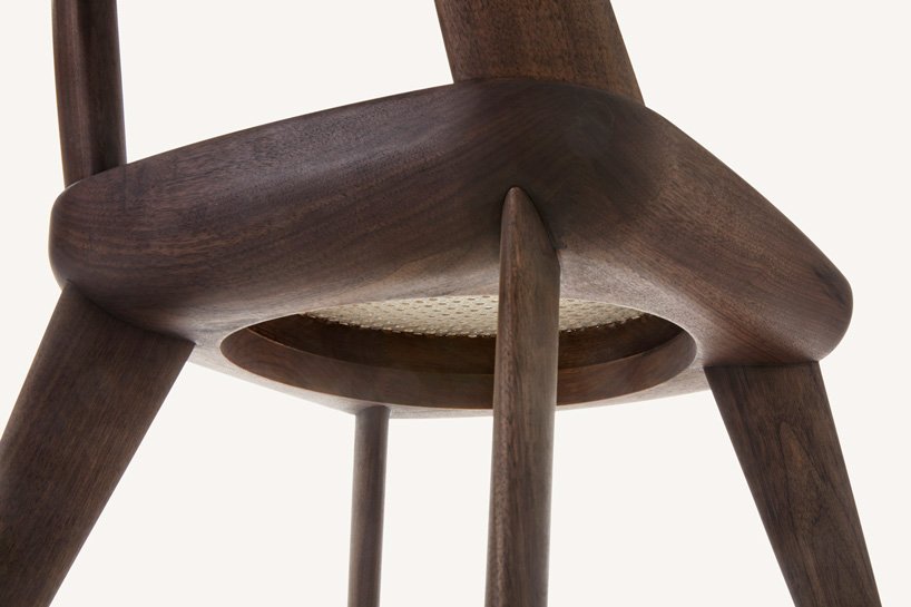 bassamfellows conçoit une chaise «brutus» qui joue sur le vernaculaire moderniste bassamfellows conçoit une chaise «brutus» qui joue sur le vernaculaire moderniste