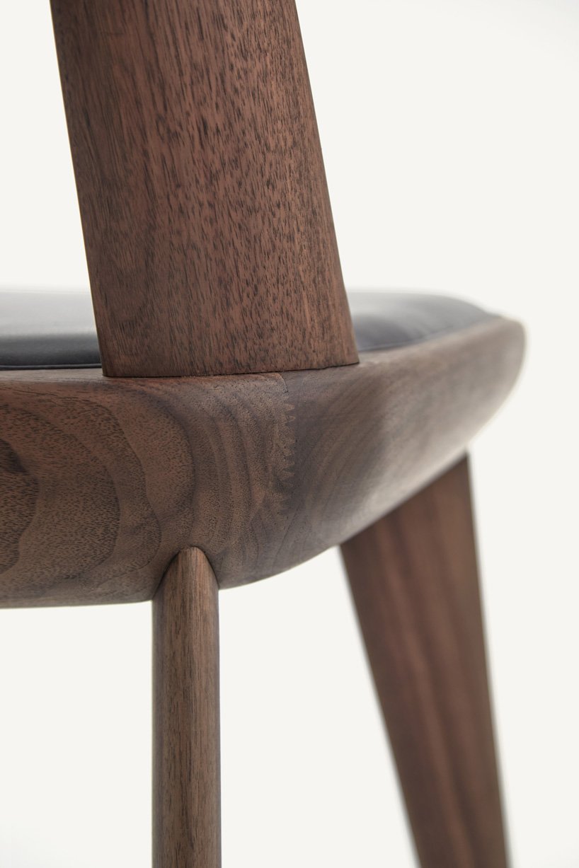 bassamfellows conçoit une chaise «brutus» qui joue sur le vernaculaire moderniste bassamfellows conçoit une chaise «brutus» qui joue sur le vernaculaire moderniste