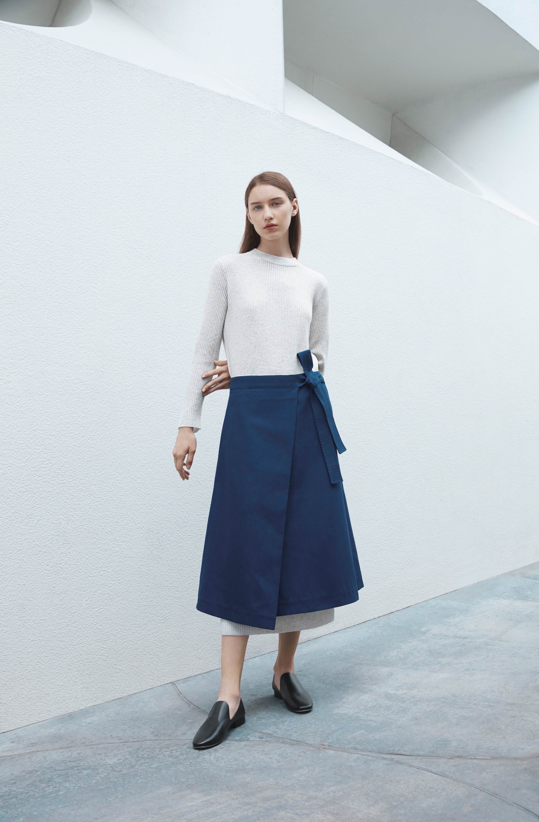cos-x-agnes-martin-collection-1