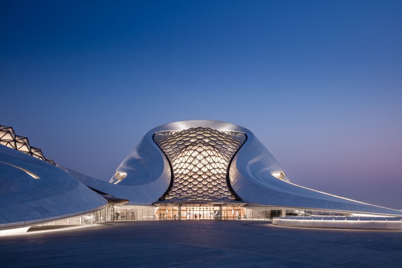 architectes-fous-harbin-opéra-chine-designboom-02