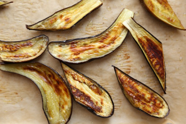 Salade d'aubergines rôties avec vinaigrette miso acidulée-6 