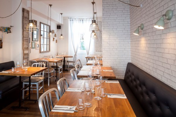 Mazi-Greek-Tavern-london-2 