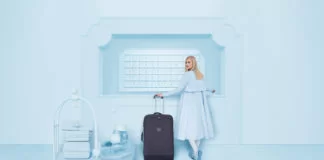 Mondes monochromes pour la campagne 2017 de Kipling – MODE