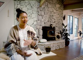 Plongez dans le monde cérémoniel de la mode des fondateurs de Kkibo – Lilypop MODE