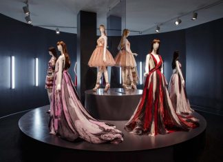 Rafael de Cárdenas conçoit l’exposition Rodarte – MODE
