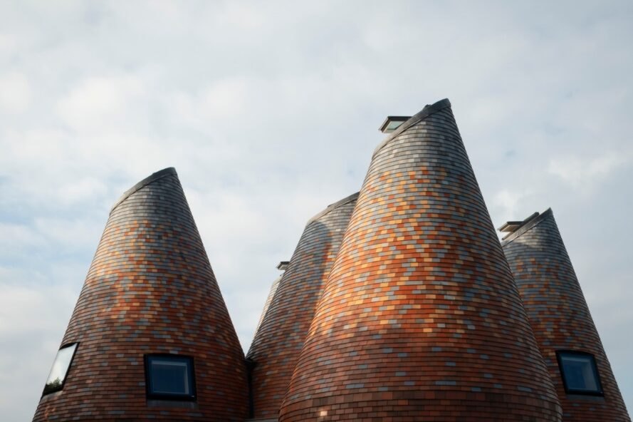 sommets de quatre structures coniques
