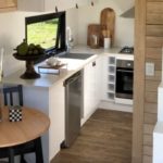 Rubia Tiny House présente un design minimaliste et durable
