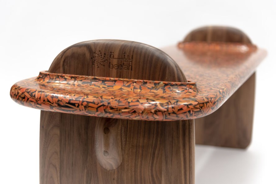 banc à déchets en bois et plastique