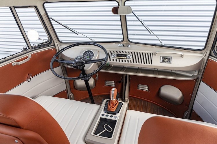 Intérieur de VW Microbus électrique