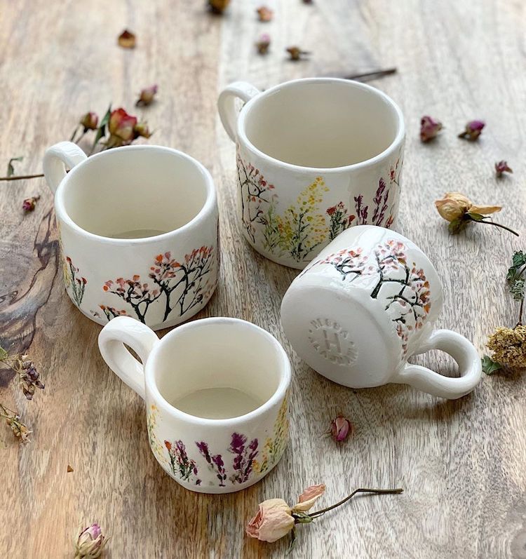 Hessa Al Ajmani Céramique pressée aux fleurs