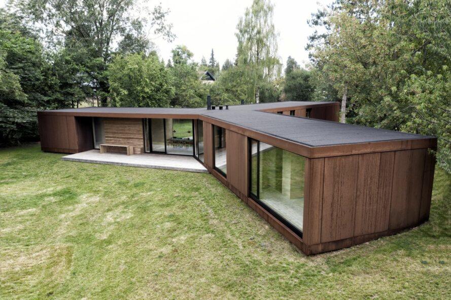 maison à un étage avec revêtement CLT