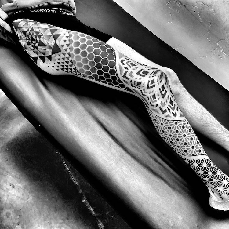 Tatouage Géométrique sur le Bras par Matt Pehrson