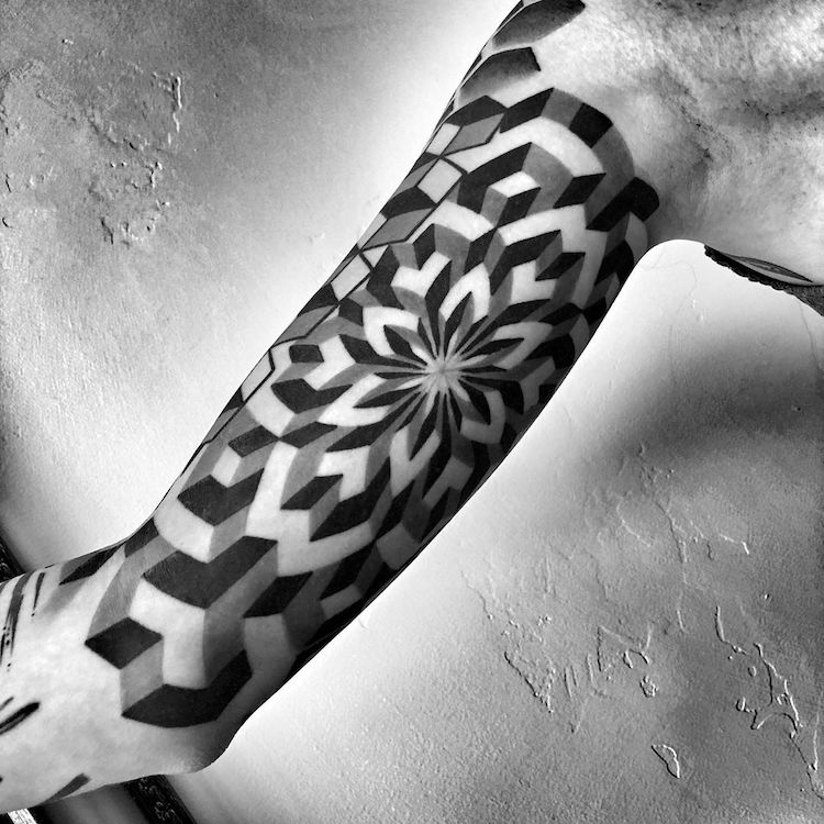 Tatouage Illusion d'optique par Matt Pehrson