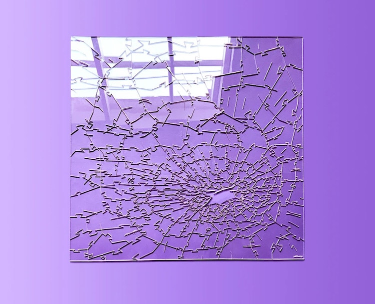 Puzzle transparent inspiré du verre brisé