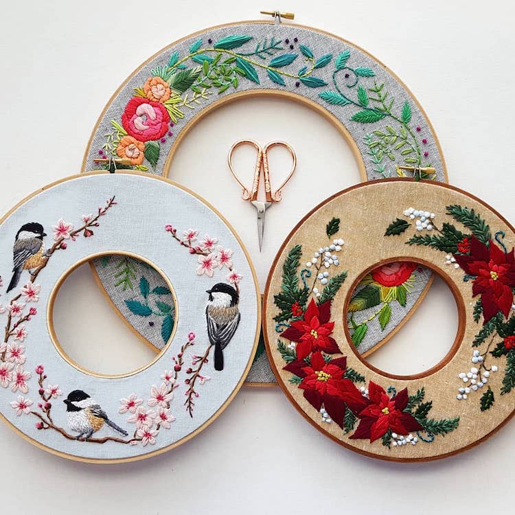 Cerceaux de couronne de broderie par Jessica Long