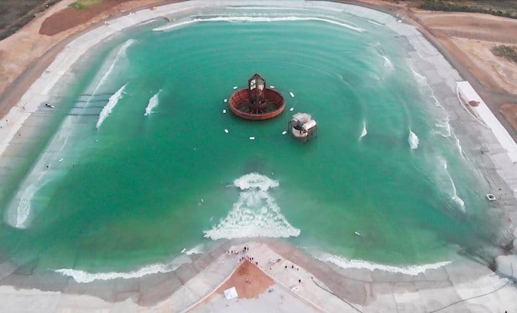 La plus grande piscine à vagues du monde