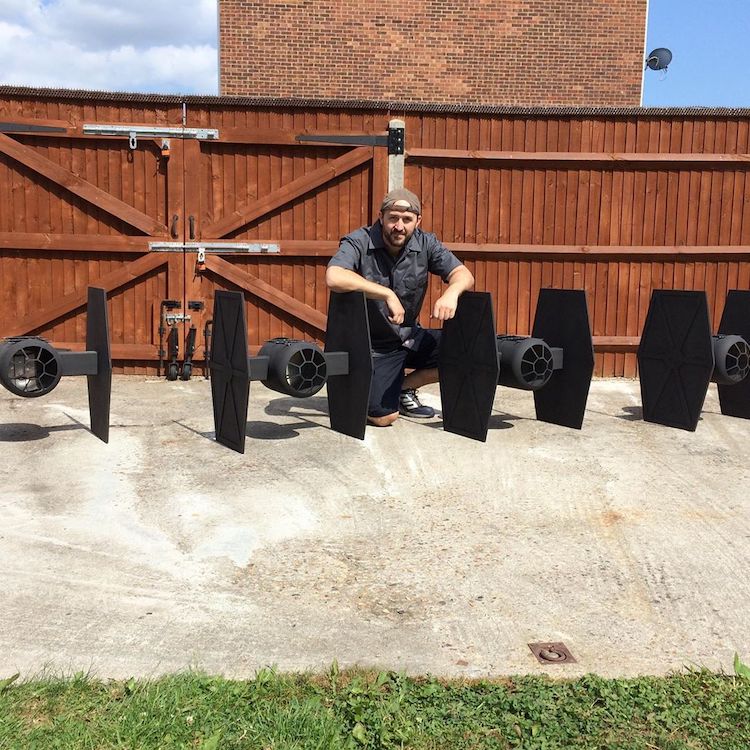 Star Wars Tie Fighter Fire Pit par Simon Gould