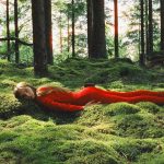 Les photographies conceptuelles de Can Dağarslanı et Sophie Bogdan tombent à l’intersection de la joie et de l’absurdité
