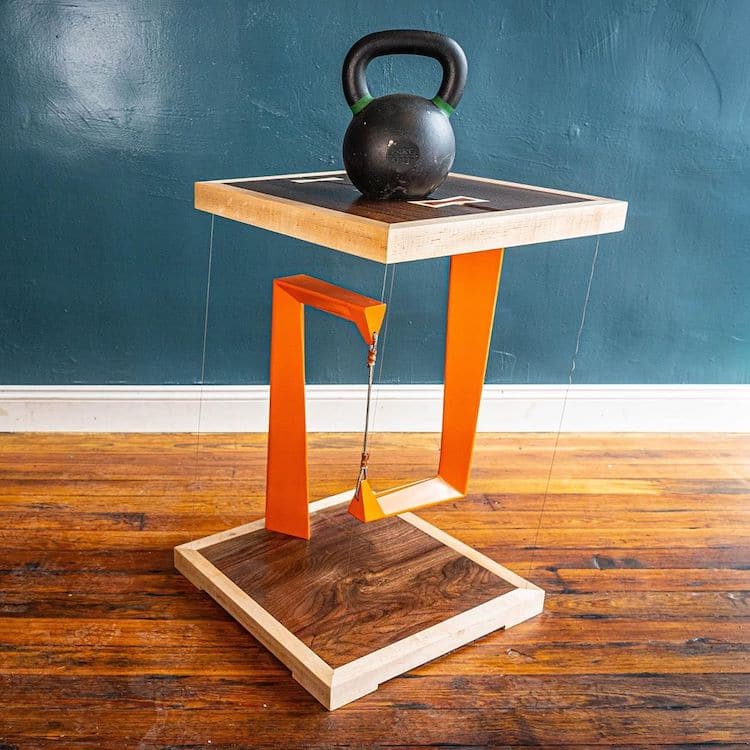 Table de tension flottante par John Malecki