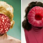 Baies, biscuits et tranches de salami anonymisent les portraits vintage de l’artiste numérique Harriet Moutsopoulos