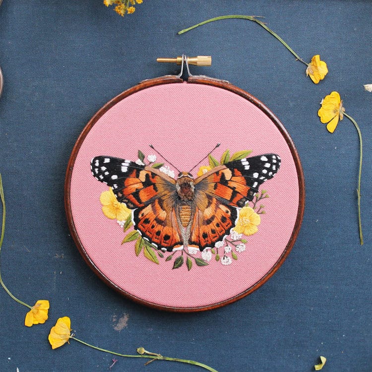 Broderie à l'aiguille par Emillie Ferris