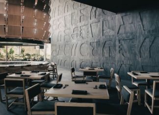 Restaurant japonais Tori Tori Santa Fe inspiré des armures de samouraï