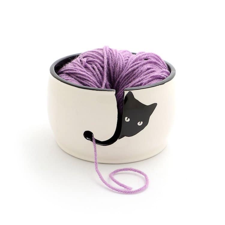 Bol à tricoter chat noir