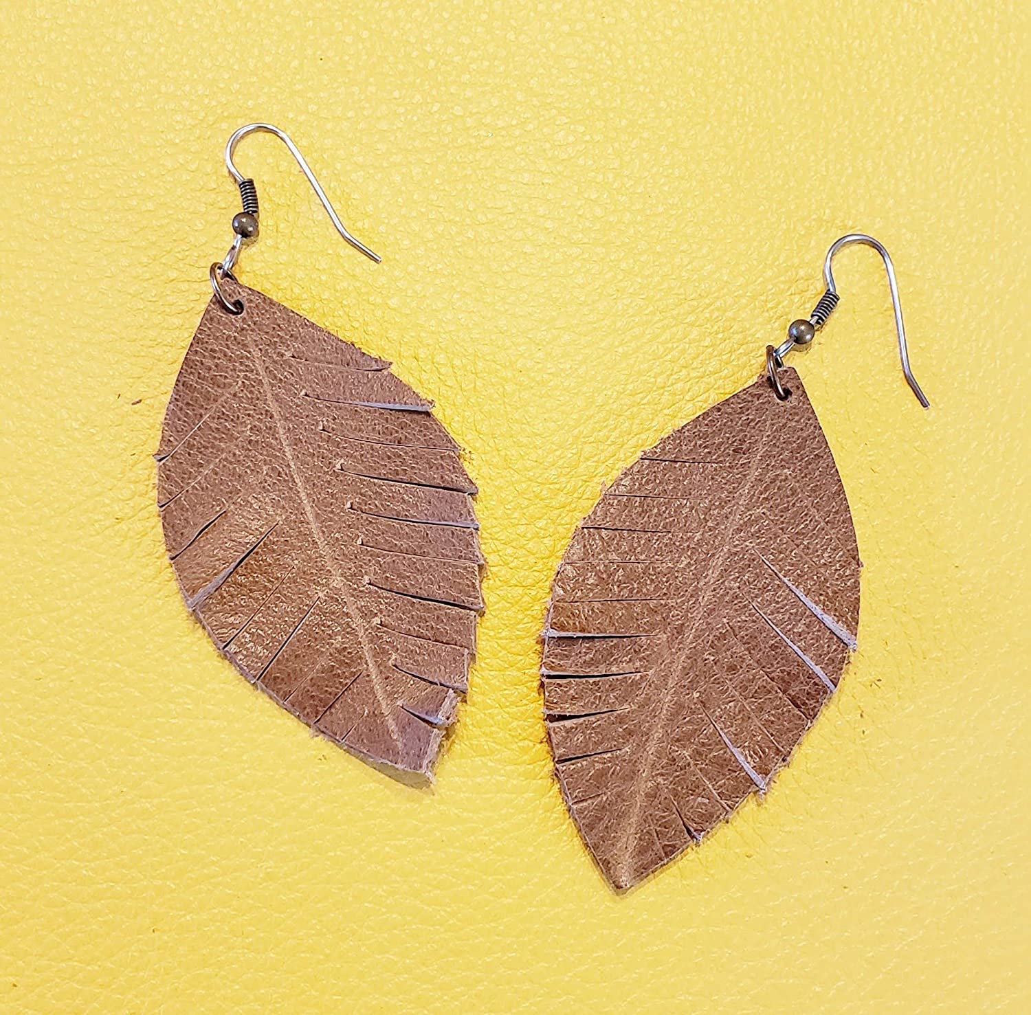 Boucles d'oreilles feuille en cuir Boho