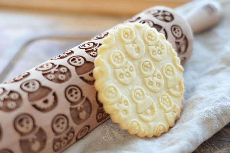 Rouleau à pâtisserie en relief