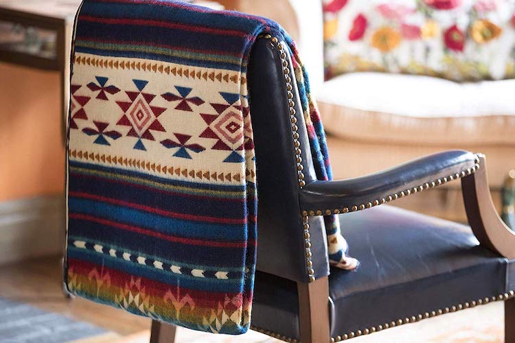 Couverture tissée d'artisans en Équateur