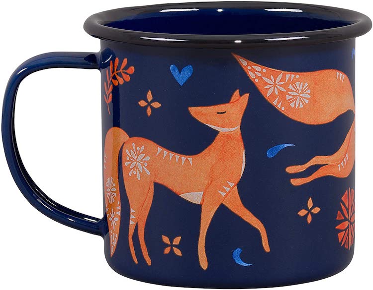 Tasse en émail folklorique
