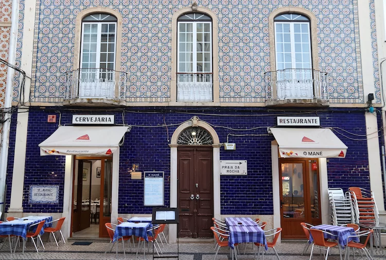 Azulejos portugais bleus et blancs