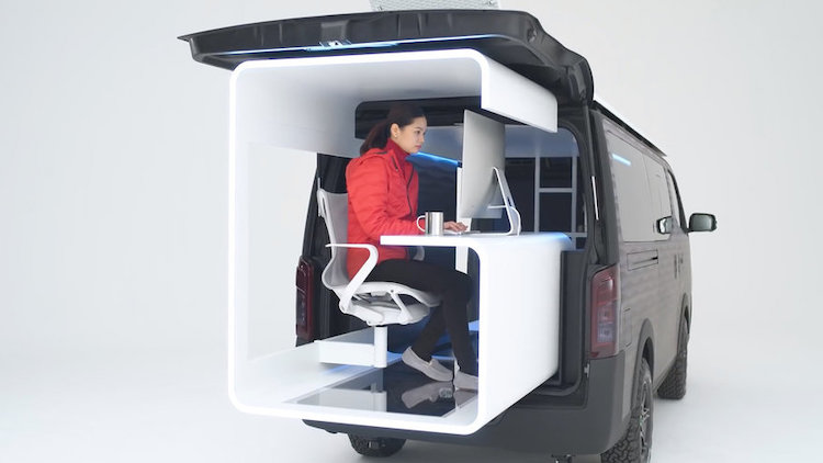 La caravane de bureau mobile de Nissan vous permet de travailler de n'importe où