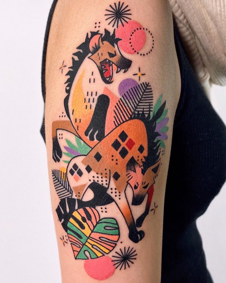 Petits tatouages ​​abstraits par poule