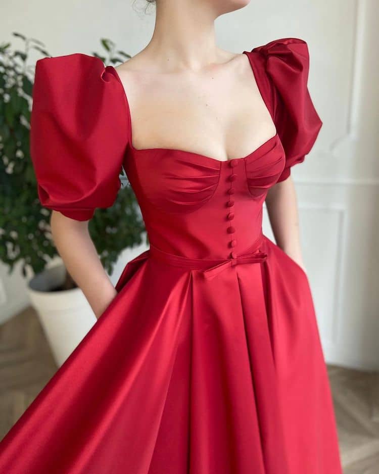 Robes féminines de Teuta Matoshi