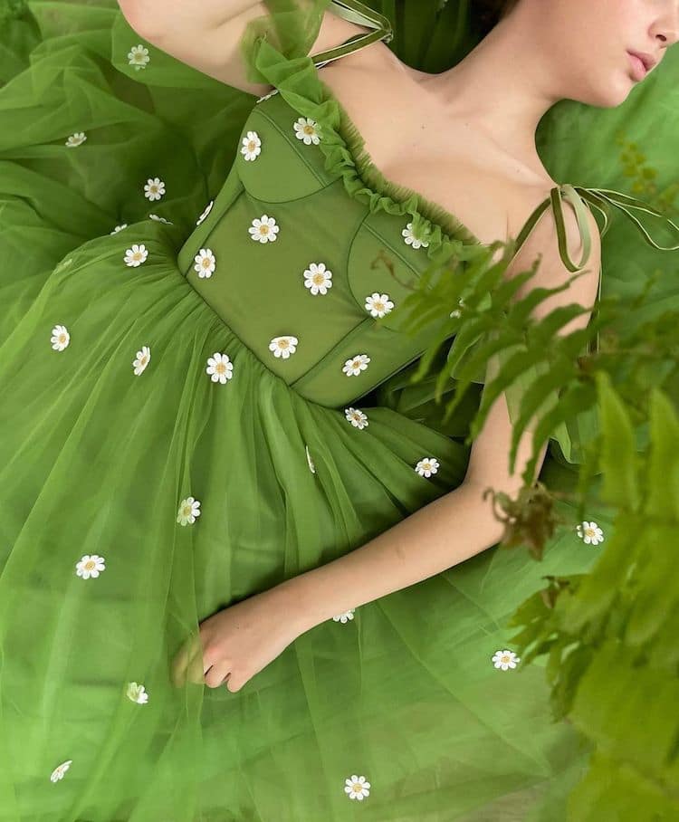 Robes féminines de Teuta Matoshi