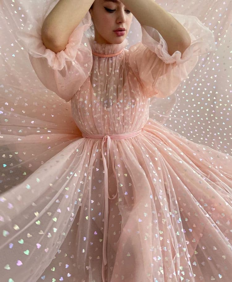 Robes féminines de Teuta Matoshi