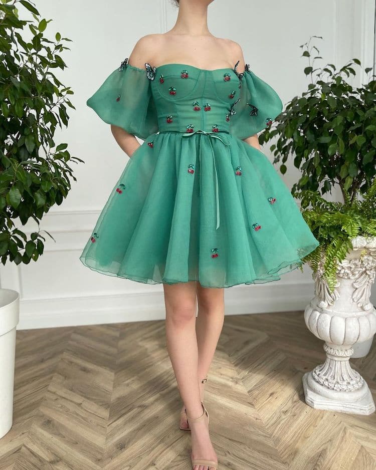 Robes féminines de Teuta Matoshi