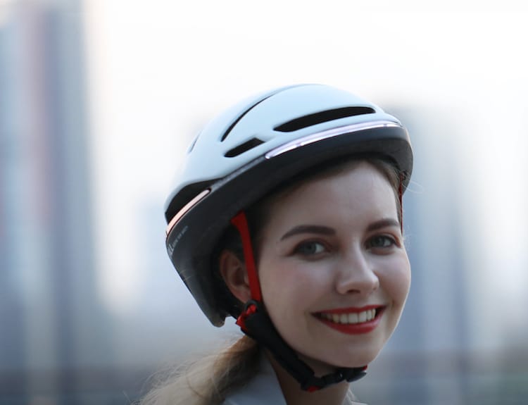 Vue de face du casque de vélo EVO21
