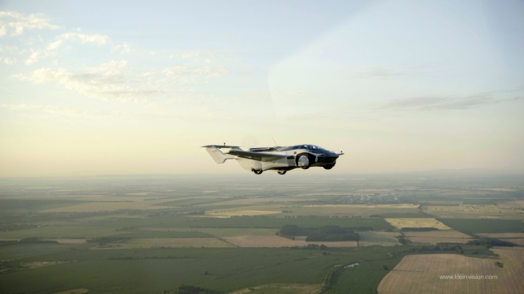Voiture volante AirCar par Klein Vision