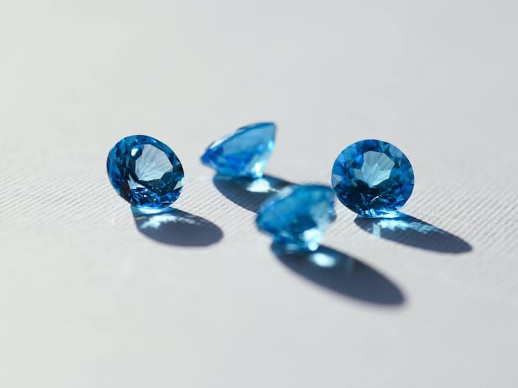 Pierres précieuses