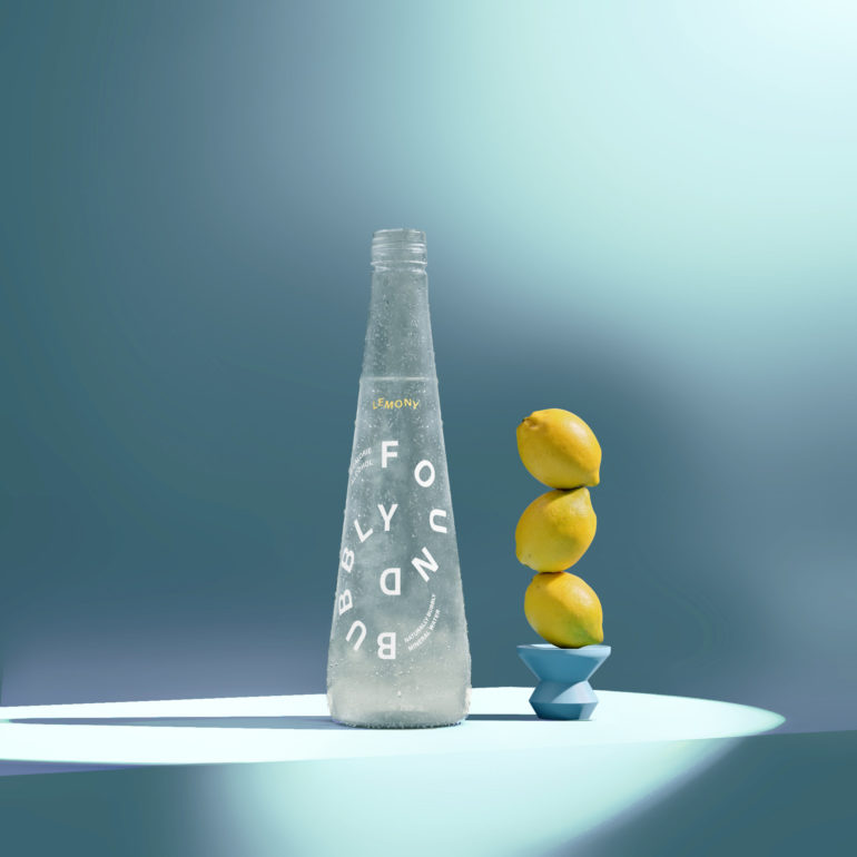 L'eau pétillante est maintenant sexy, durable et livrée à votre porte !